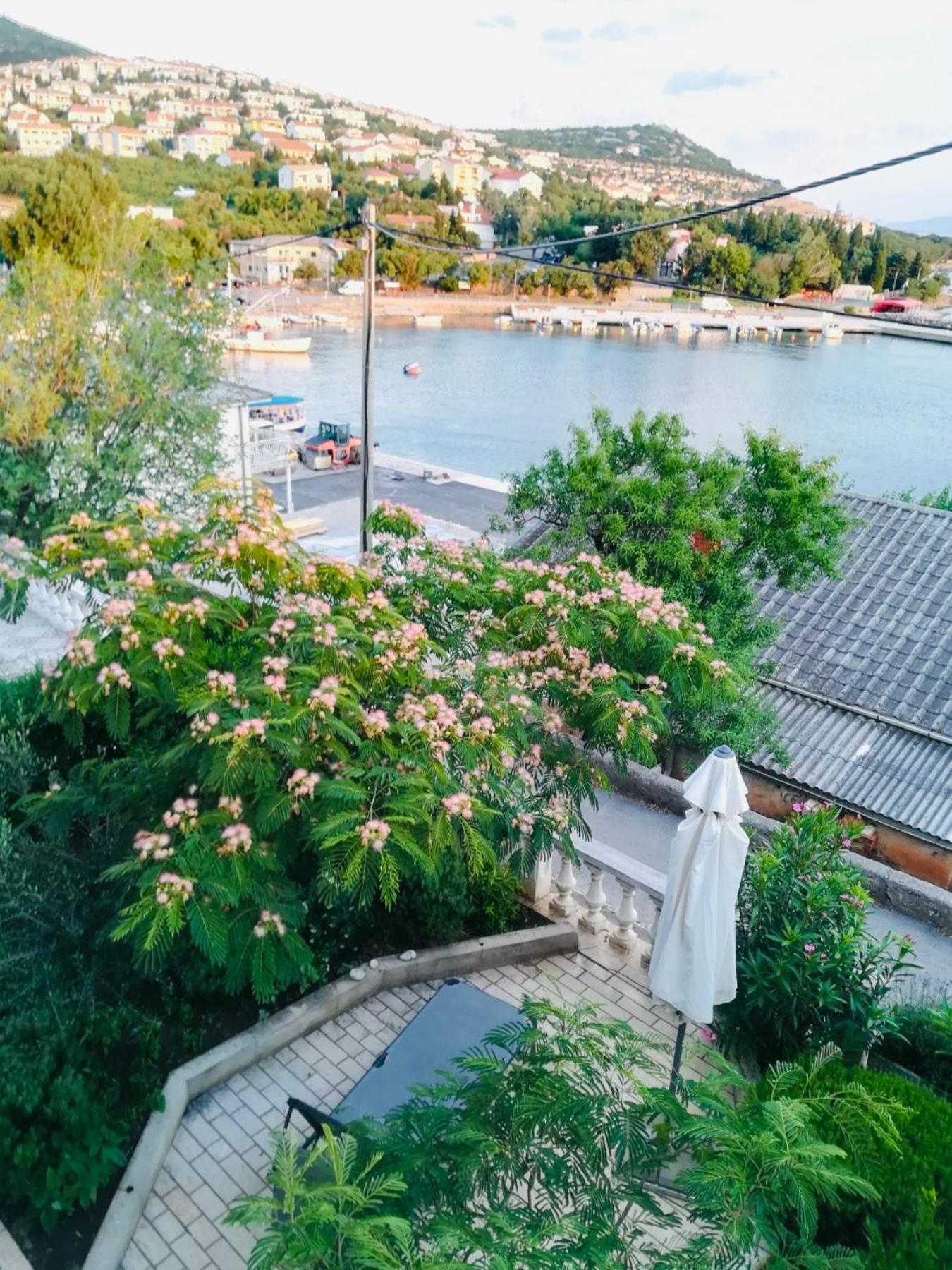 Apartmani Karla Klenovica Kültér fotó